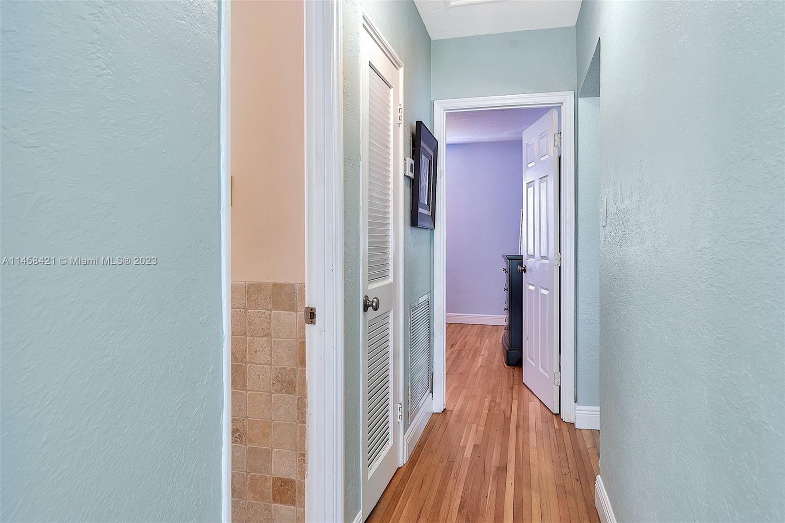 310 S 24th Ave