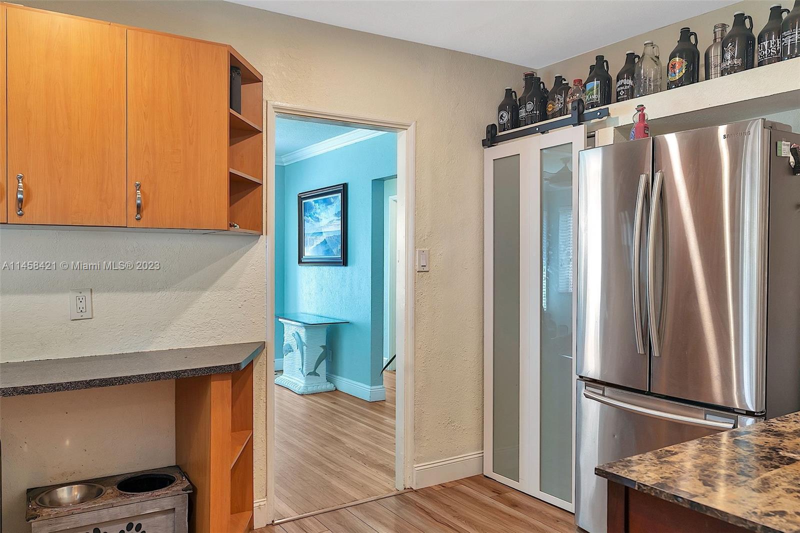 310 S 24th Ave