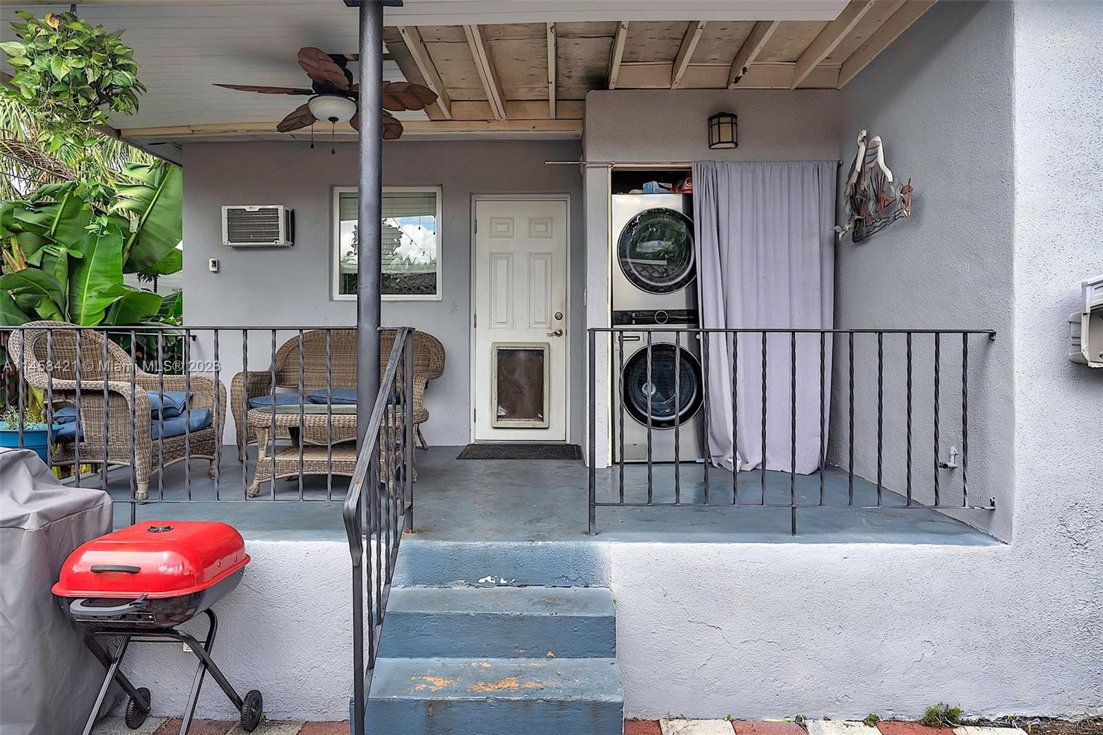 310 S 24th Ave