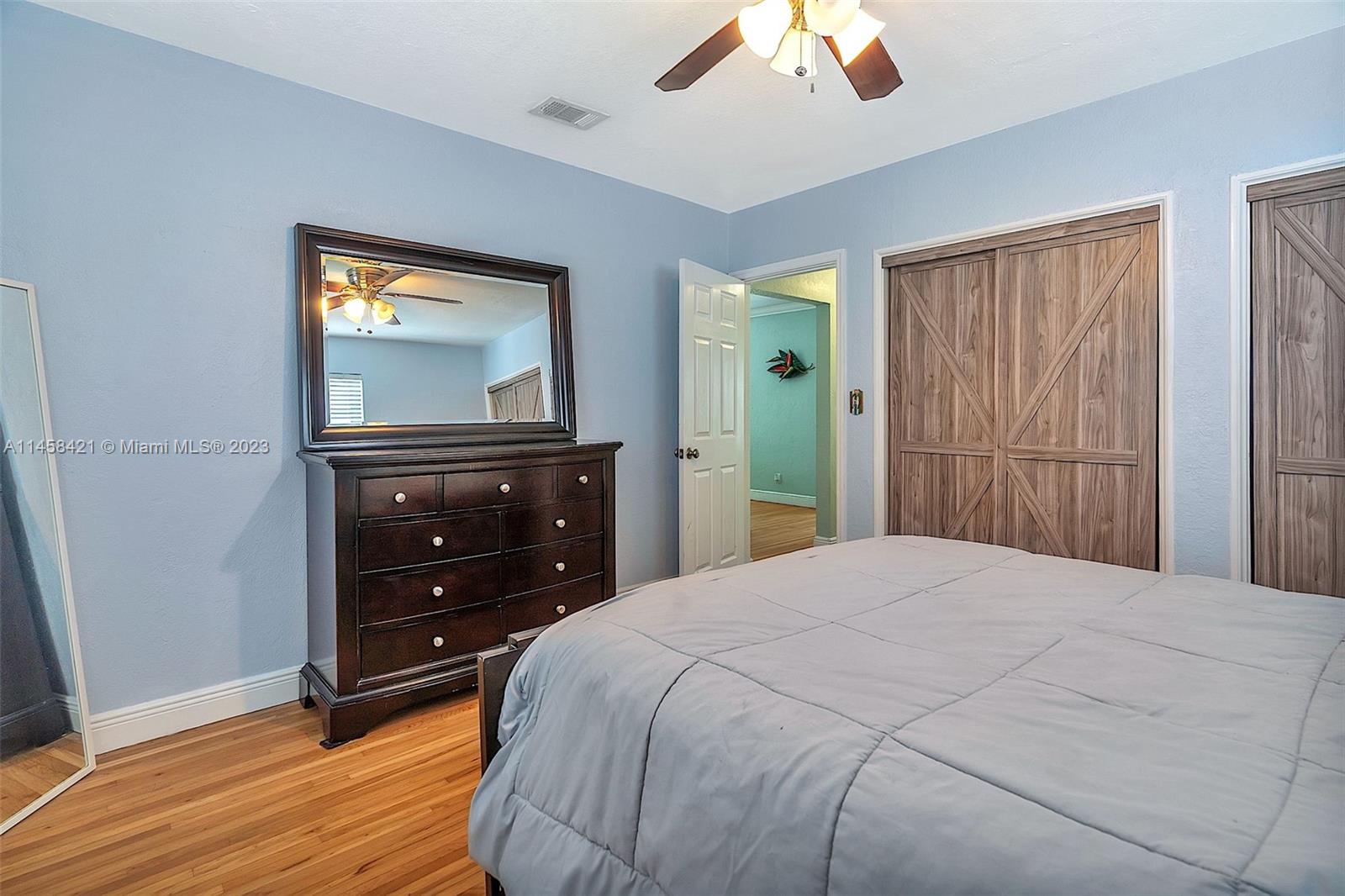310 S 24th Ave