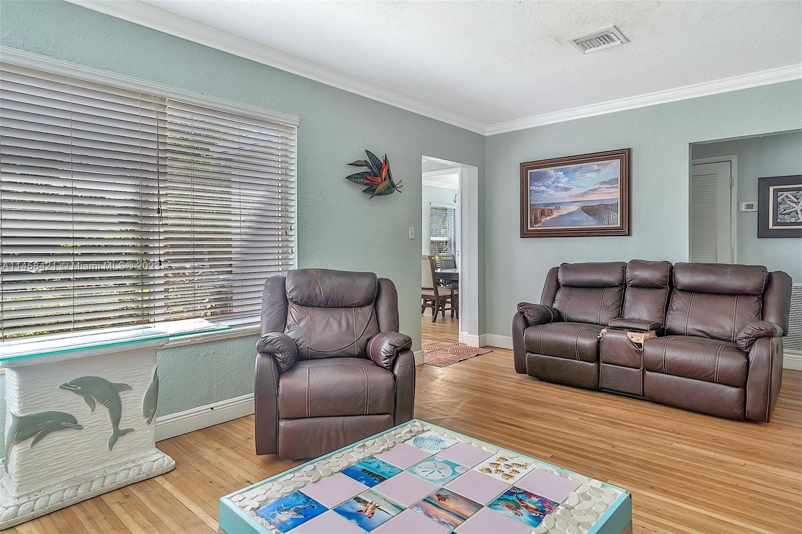 310 S 24th Ave
