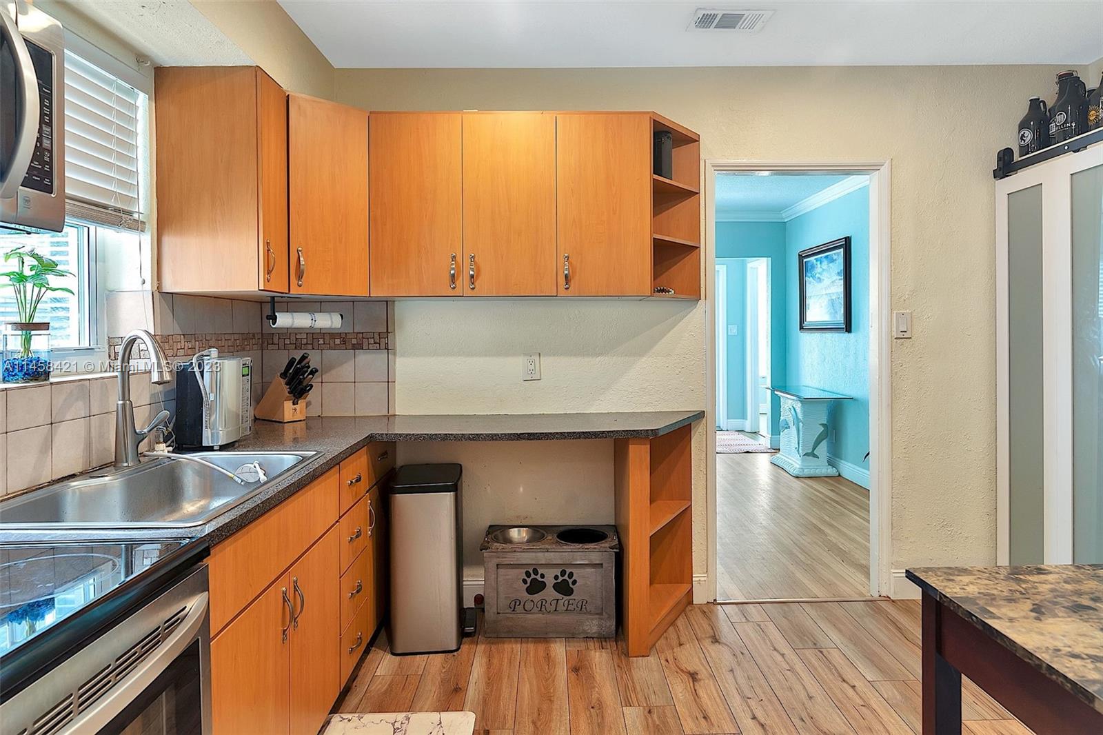 310 S 24th Ave