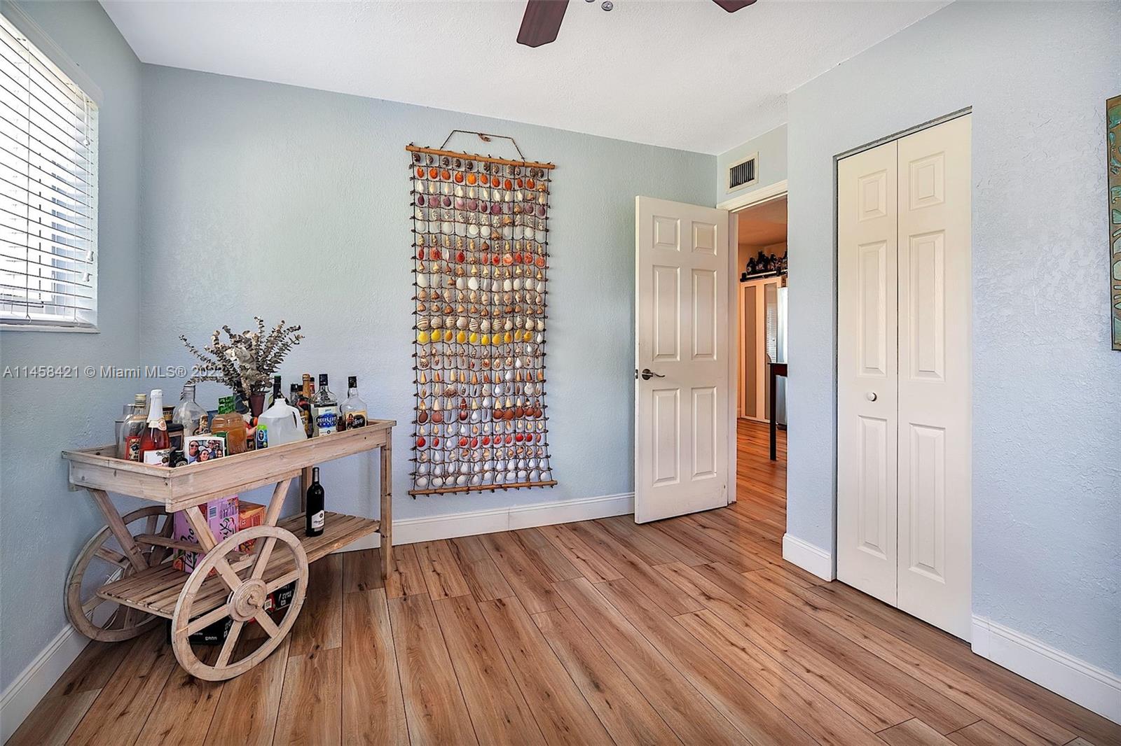 310 S 24th Ave