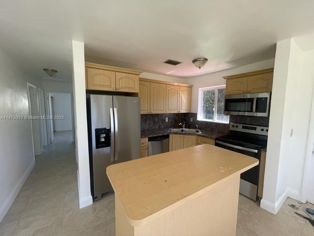 2249 SW 68th Ter # 2249