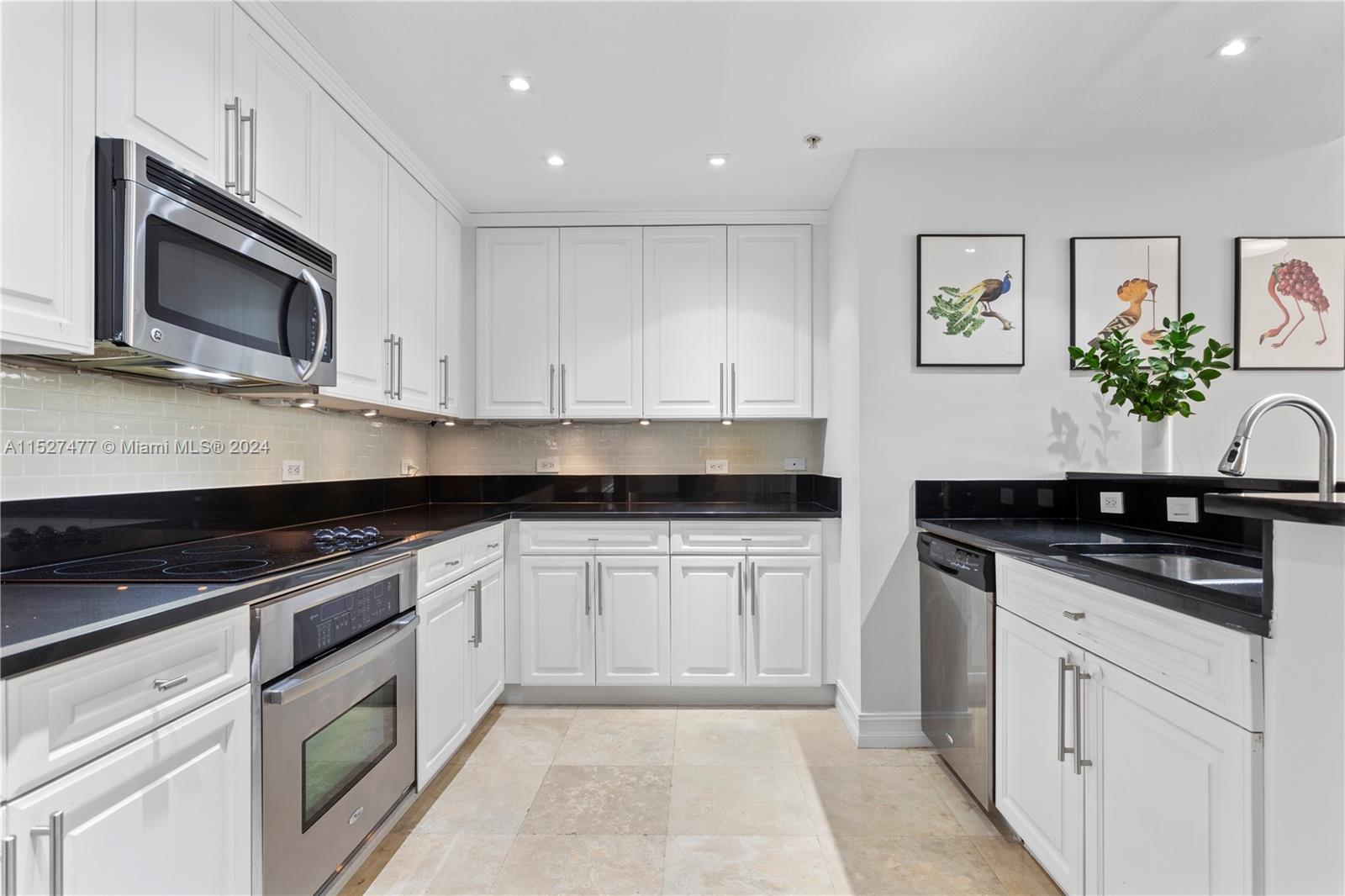 1650 Galiano St # 303