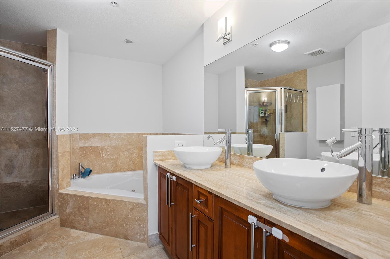1650 Galiano St # 303