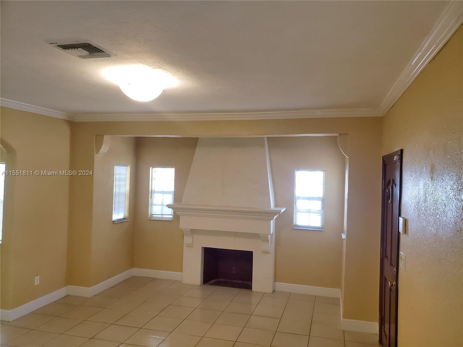 1792 SW 11th Ter