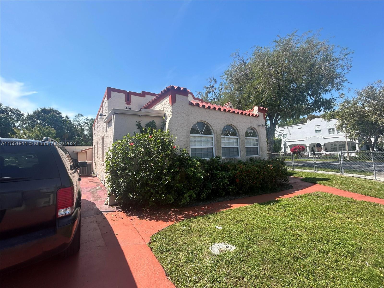 1792 SW 11th Ter