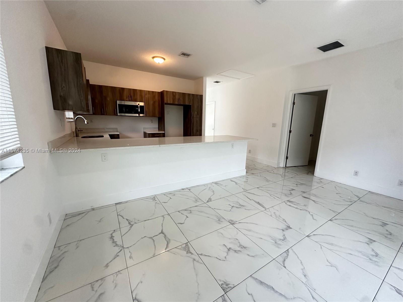 2305 NW 6th Pl