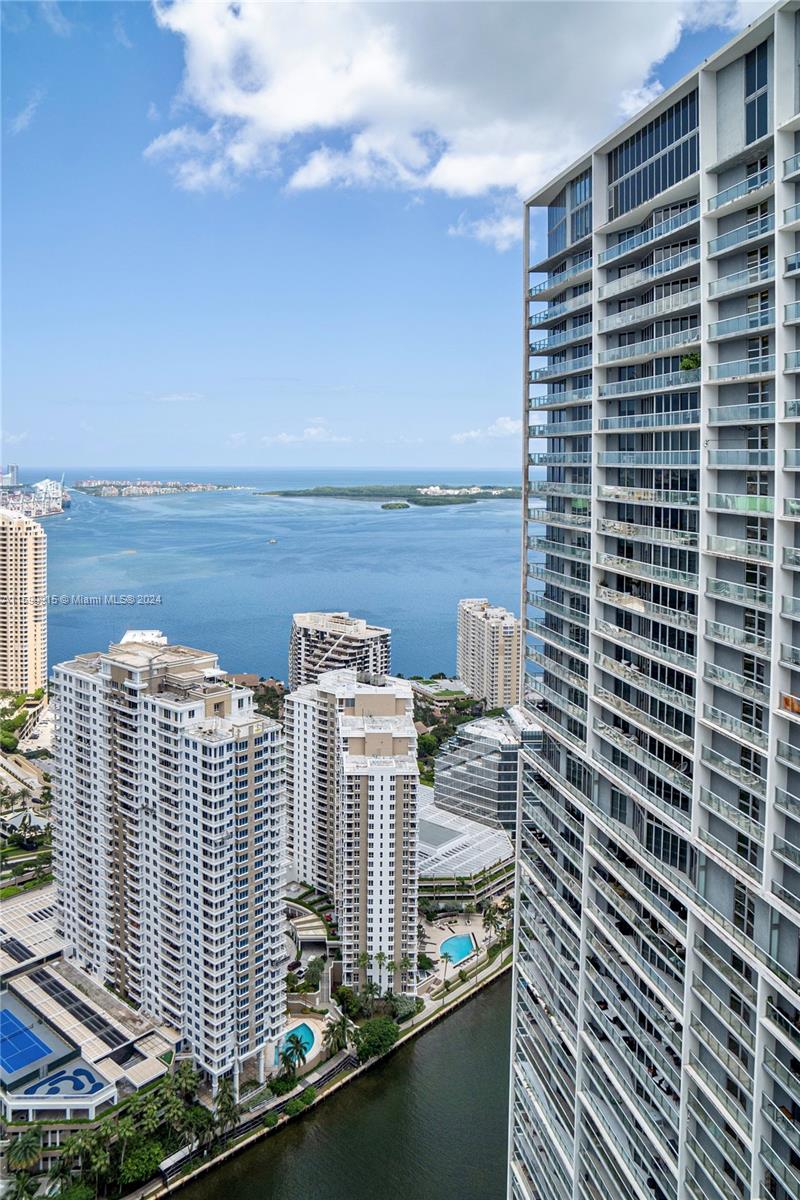 475 Brickell Ave # 5013