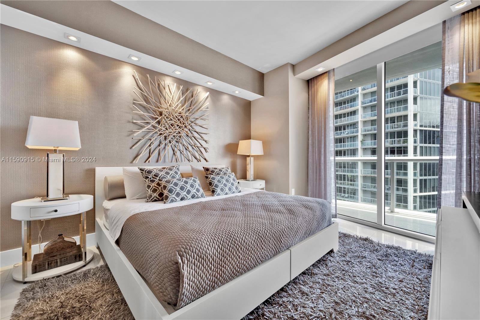 475 Brickell Ave # 5013