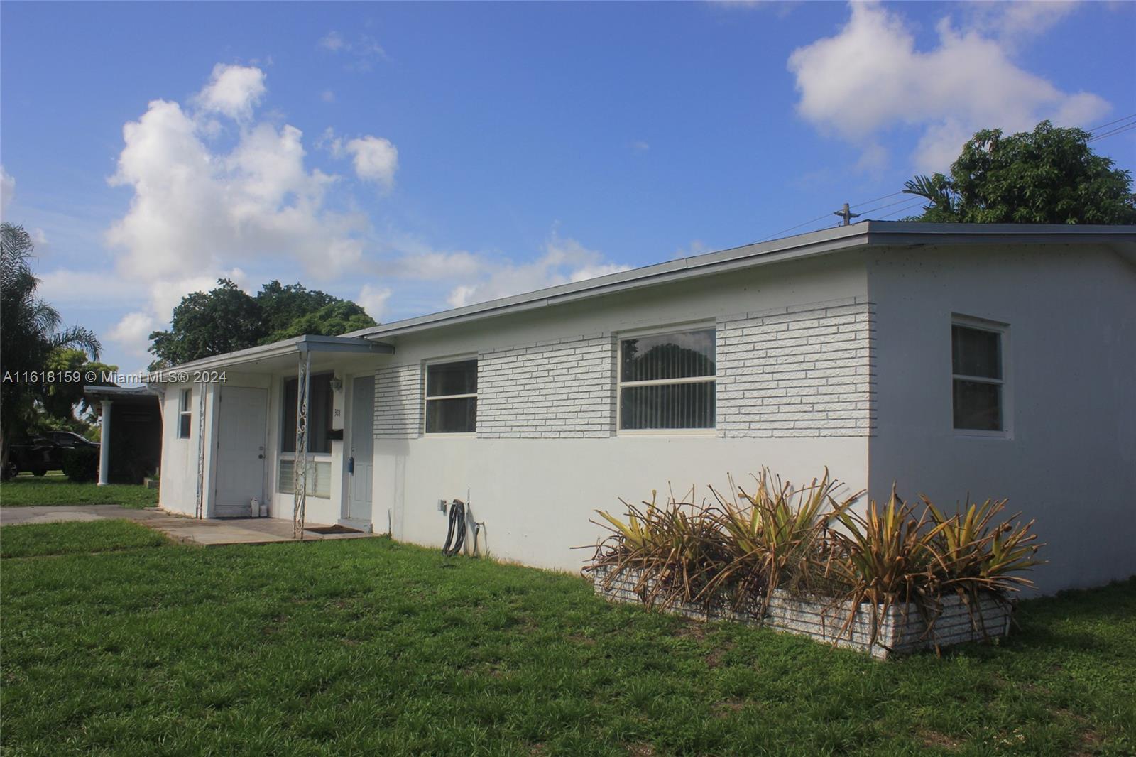 301 N 70th Ave