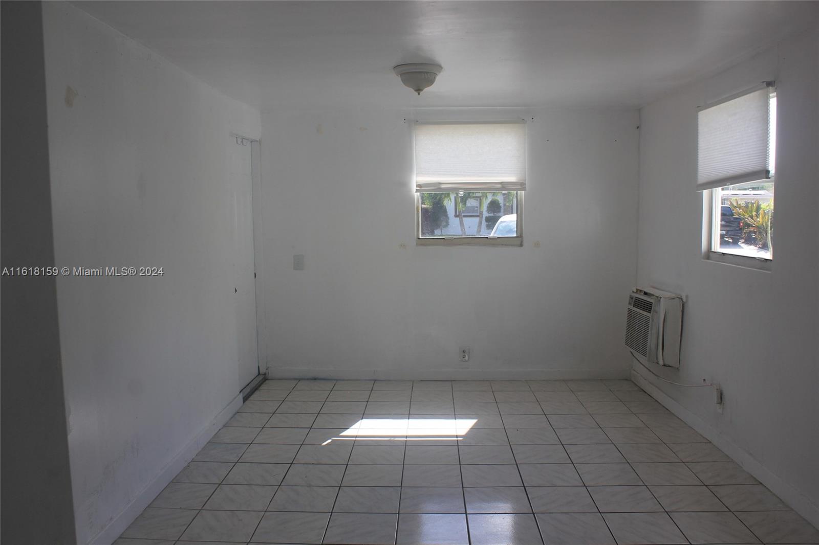 301 N 70th Ave