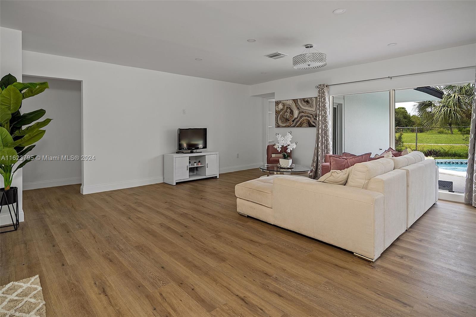 3705 Garden Lane