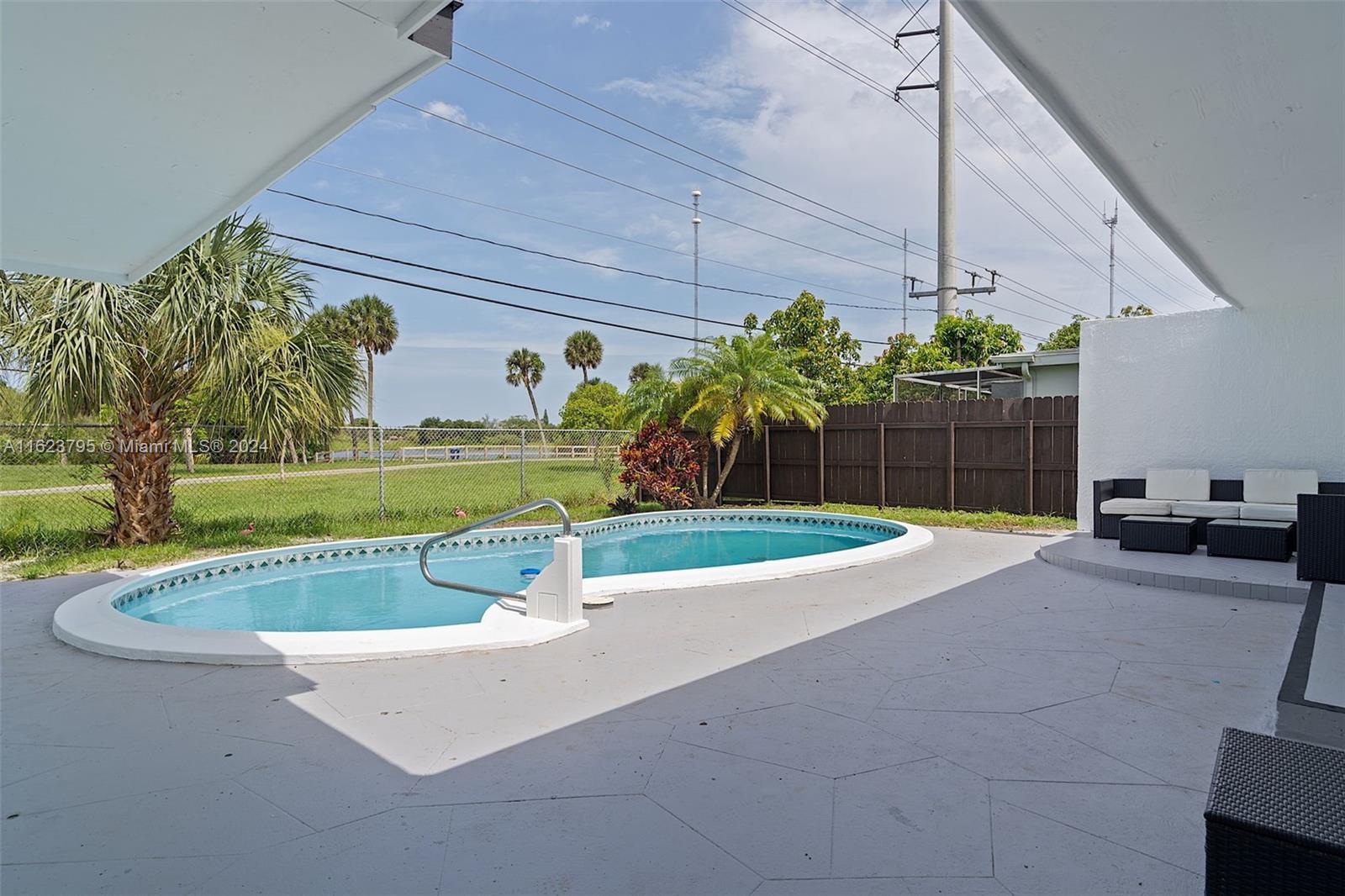 3705 Garden Lane