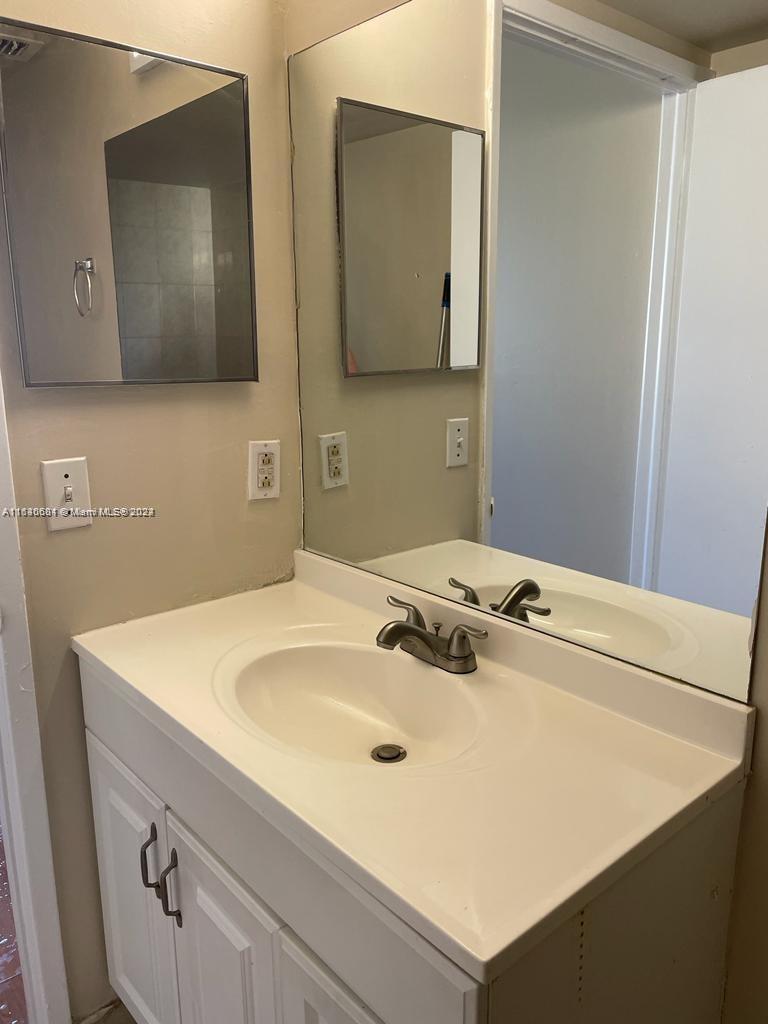 6065 NW 186th St # 304