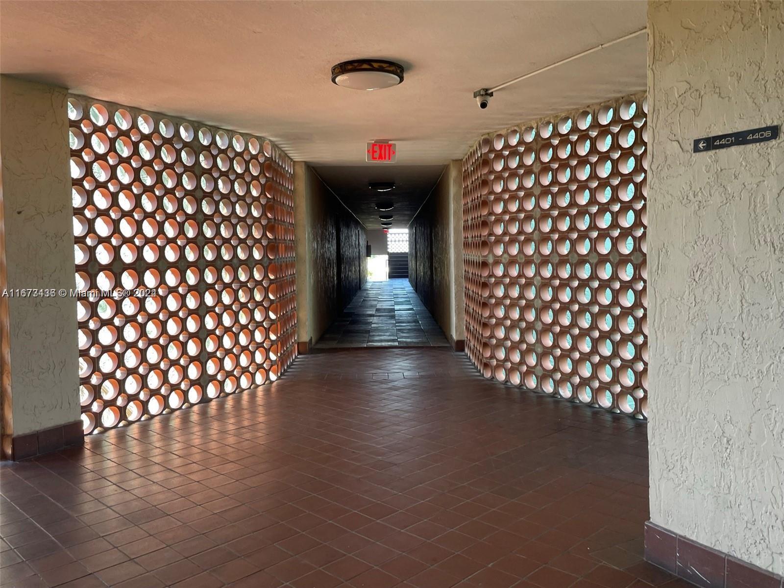 4222 Inverrary Blvd # 4610