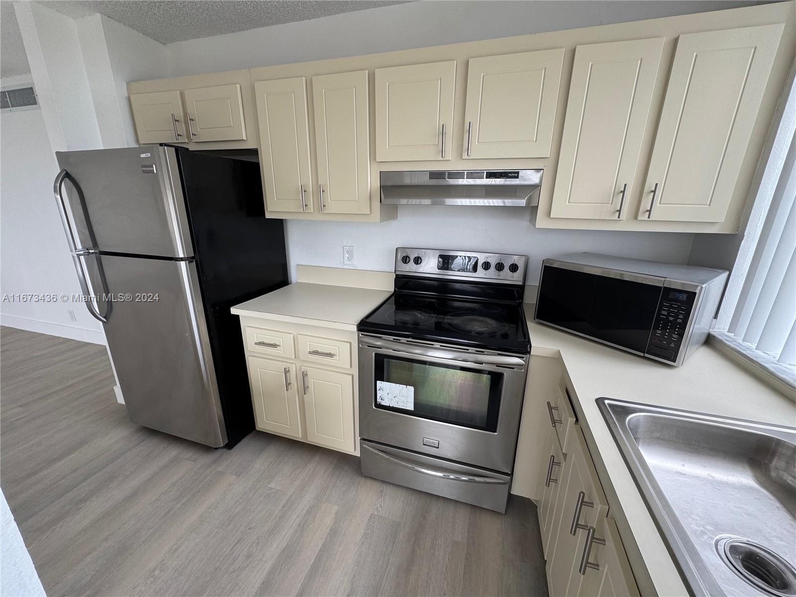 4222 Inverrary Blvd # 4610
