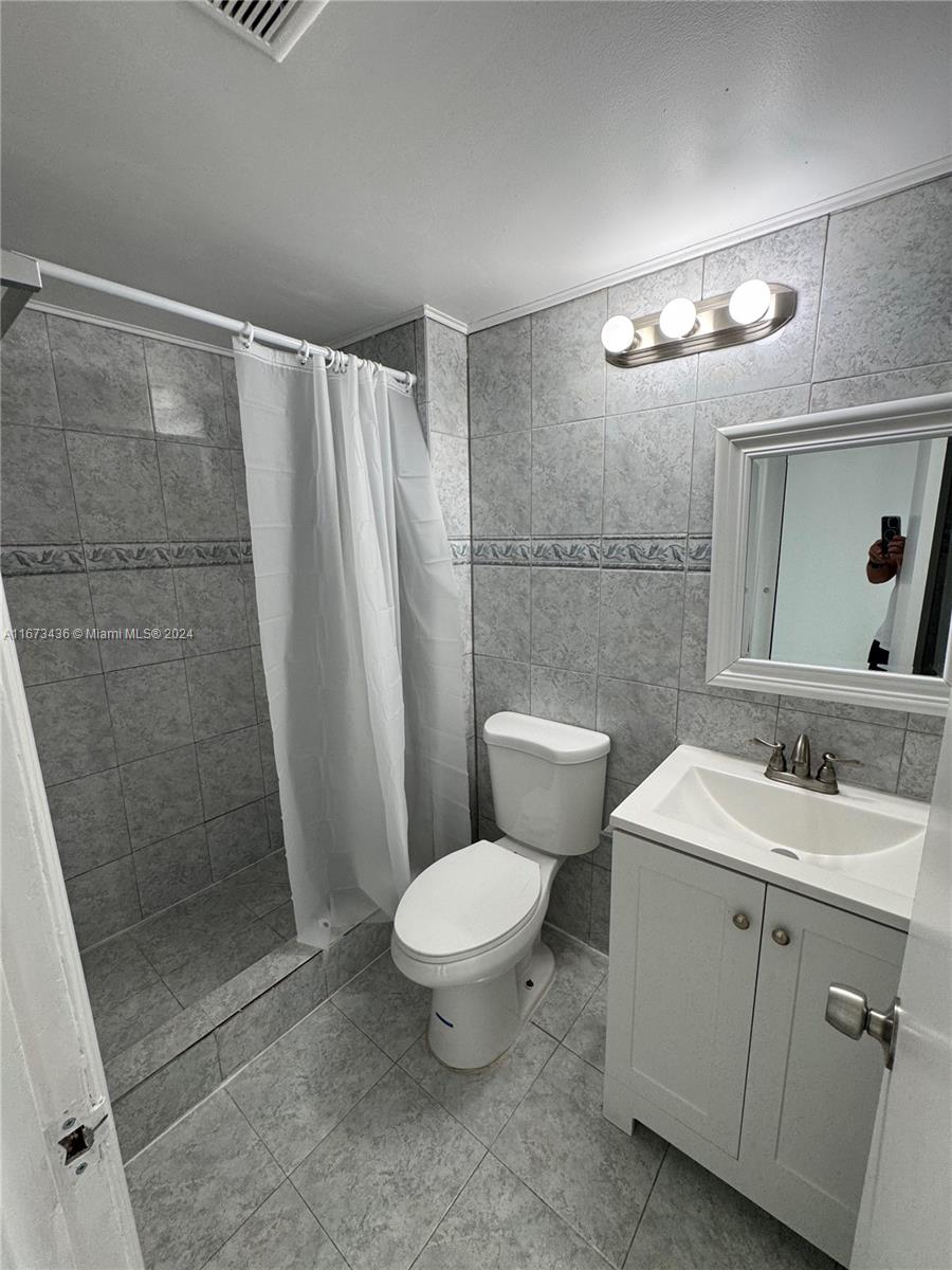 4222 Inverrary Blvd # 4610