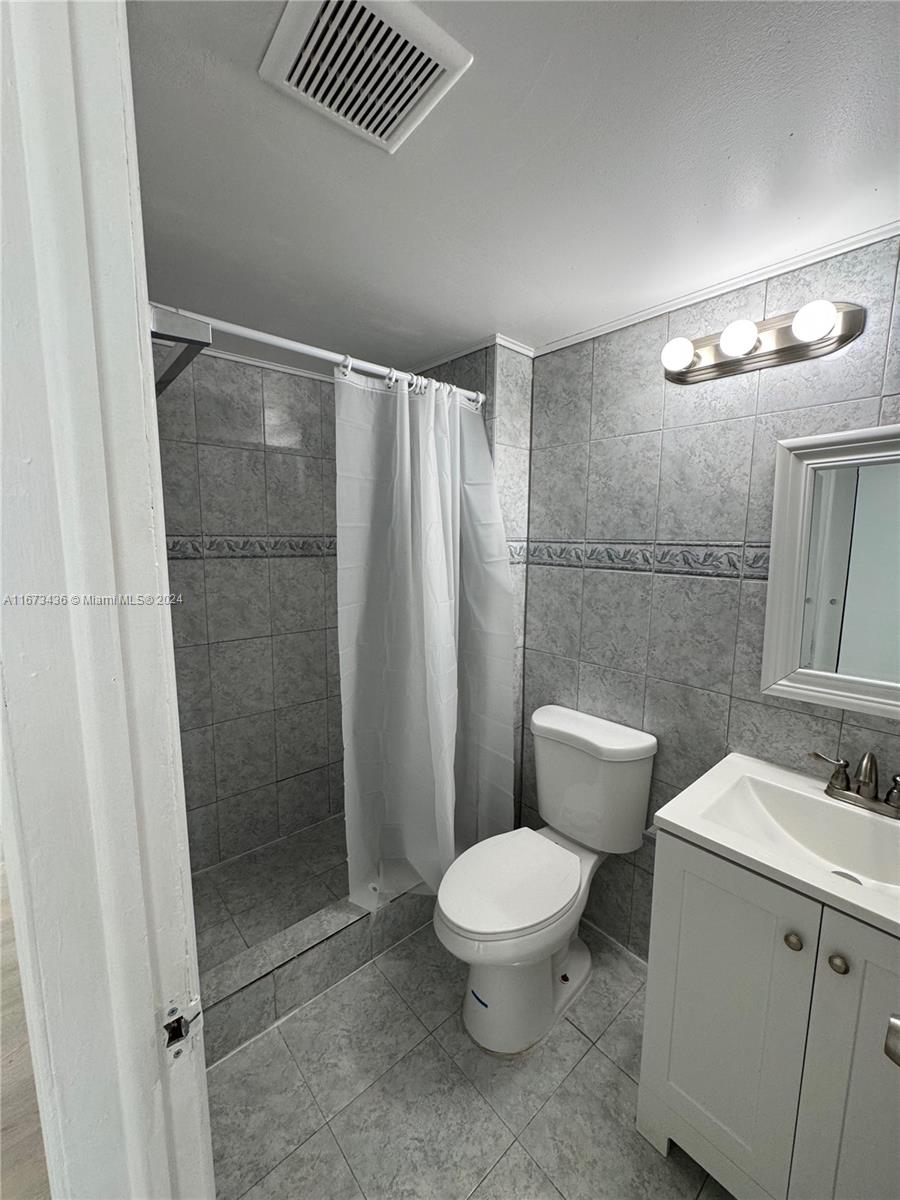 4222 Inverrary Blvd # 4610