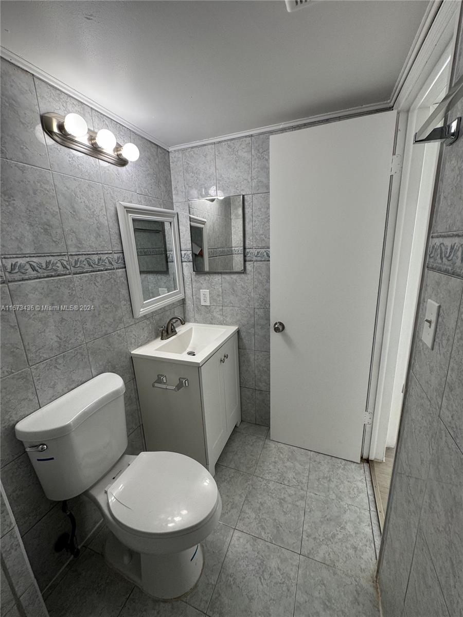 4222 Inverrary Blvd # 4610