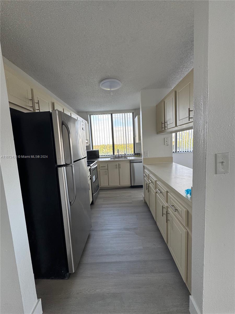 4222 Inverrary Blvd # 4610