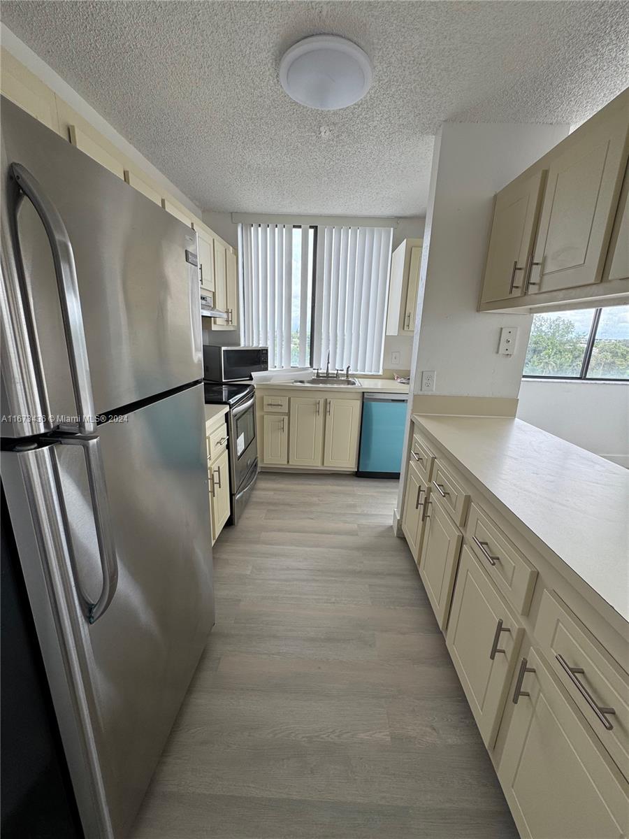 4222 Inverrary Blvd # 4610