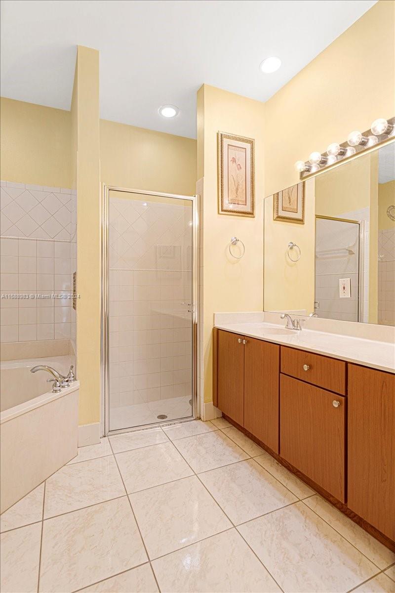 7620 S Aragon Blvd # 1