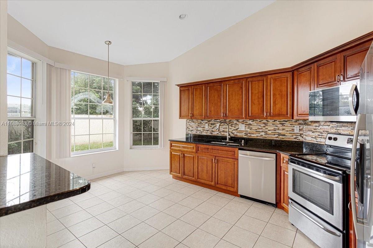 7620 S Aragon Blvd # 1