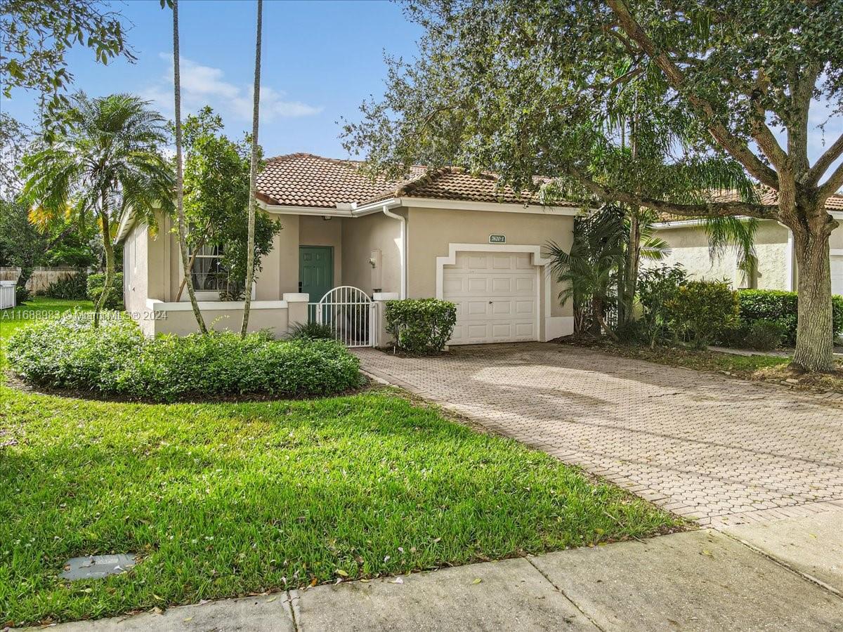 7620 S Aragon Blvd # 1