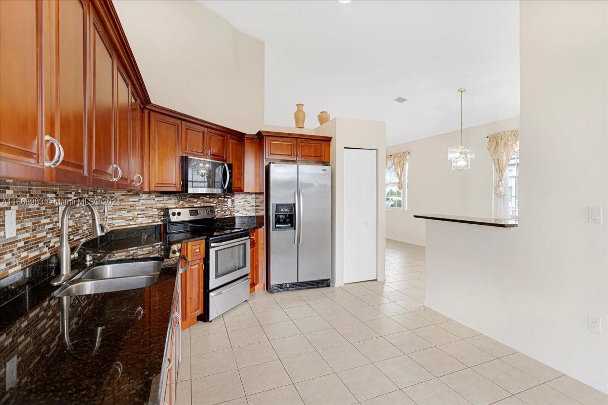 7620 S Aragon Blvd # 1