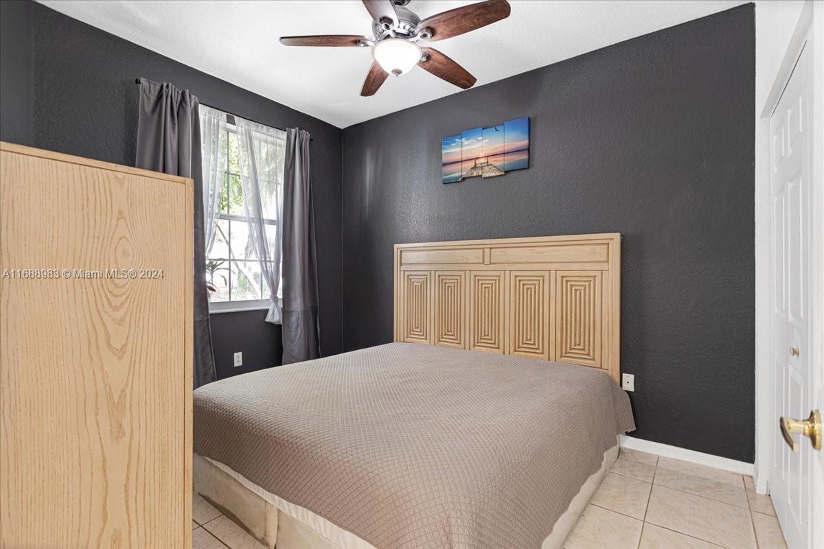 7620 S Aragon Blvd # 1