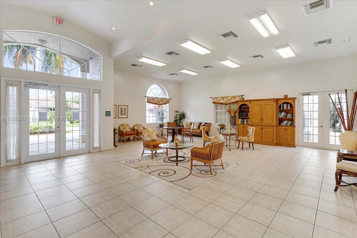 7620 S Aragon Blvd # 1