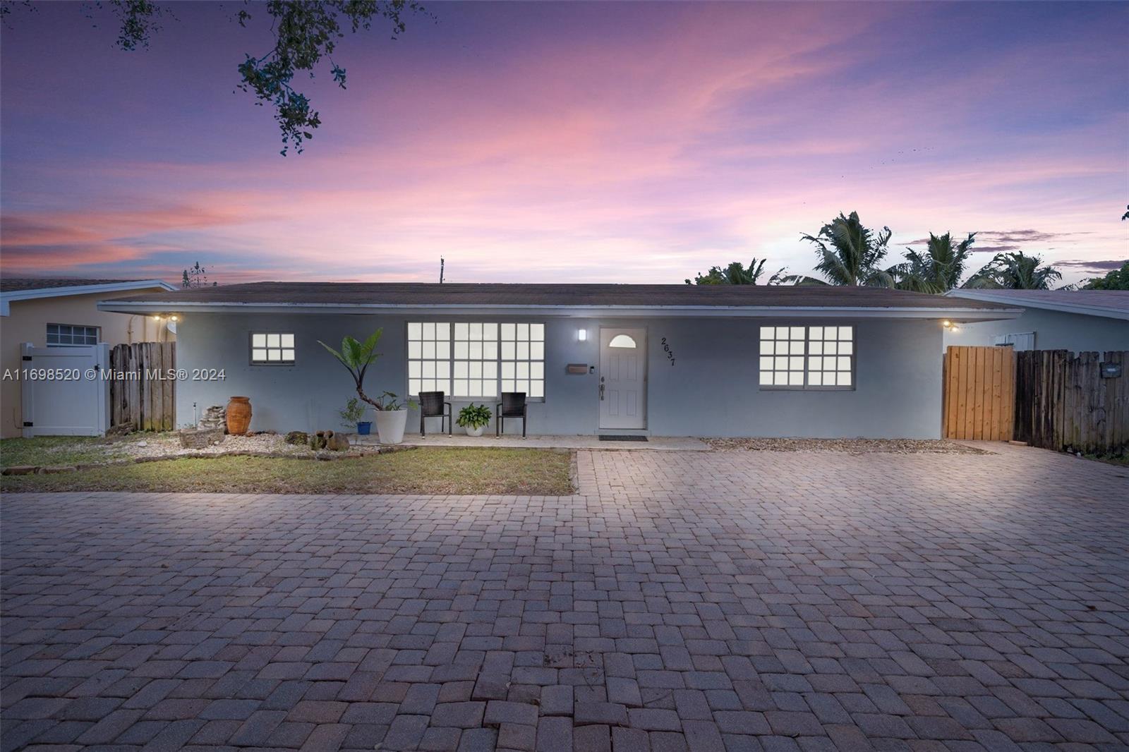 2637 Utopia Dr