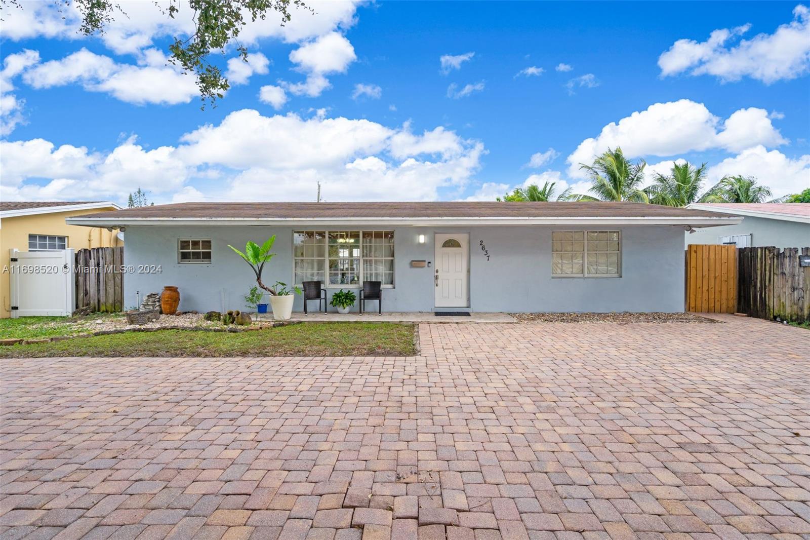 2637 Utopia Dr