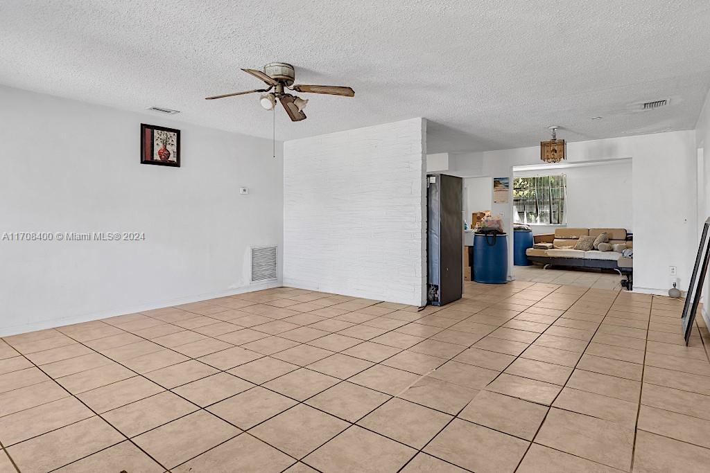 3111 SW 67th Way