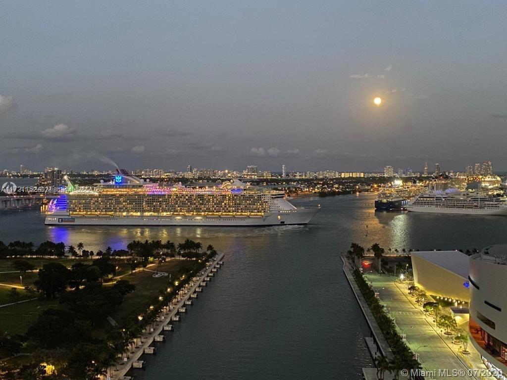 888 Biscayne Blvd # 2308