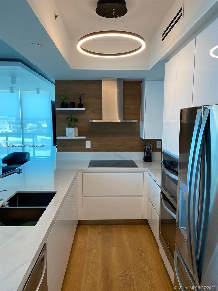 888 Biscayne Blvd # 2308