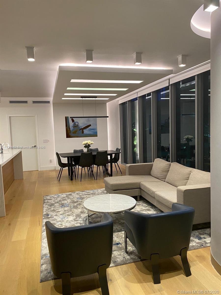 888 Biscayne Blvd # 2308