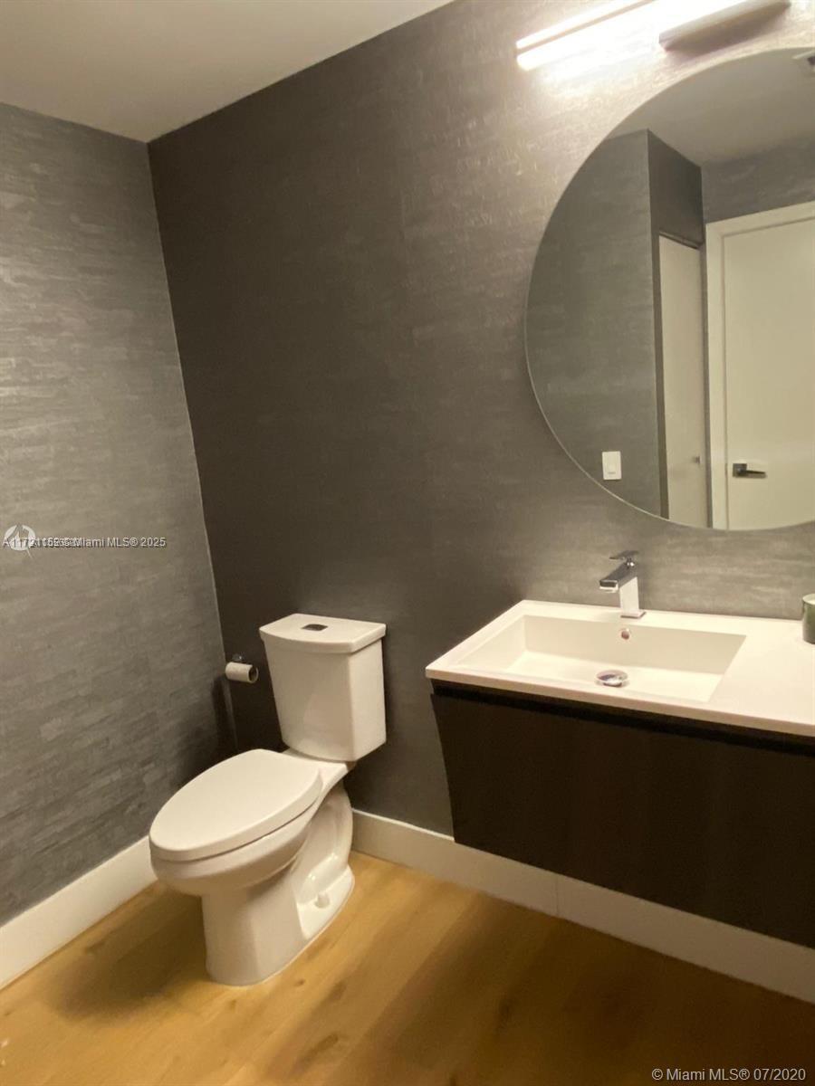 888 Biscayne Blvd # 2308