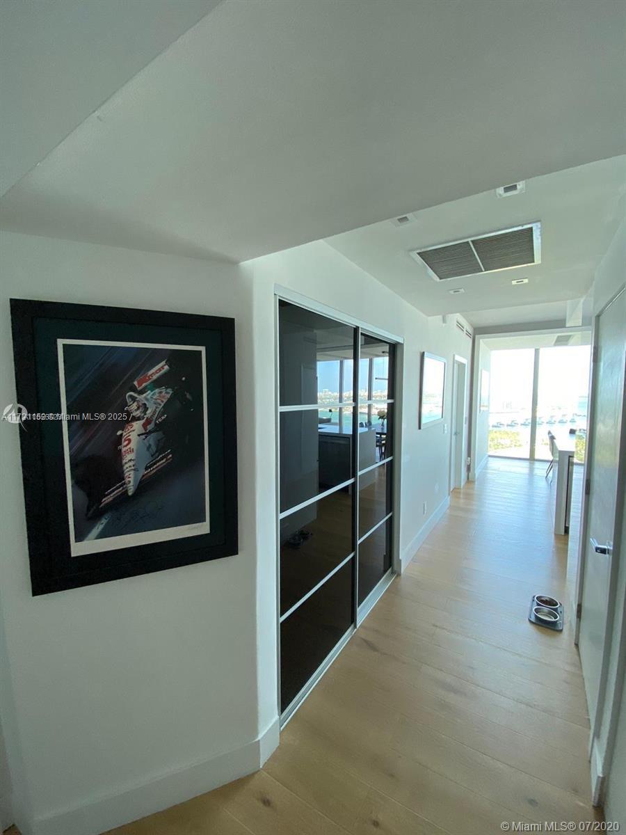 888 Biscayne Blvd # 2308