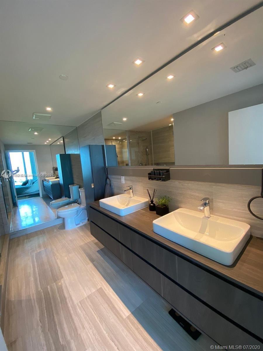 888 Biscayne Blvd # 2308