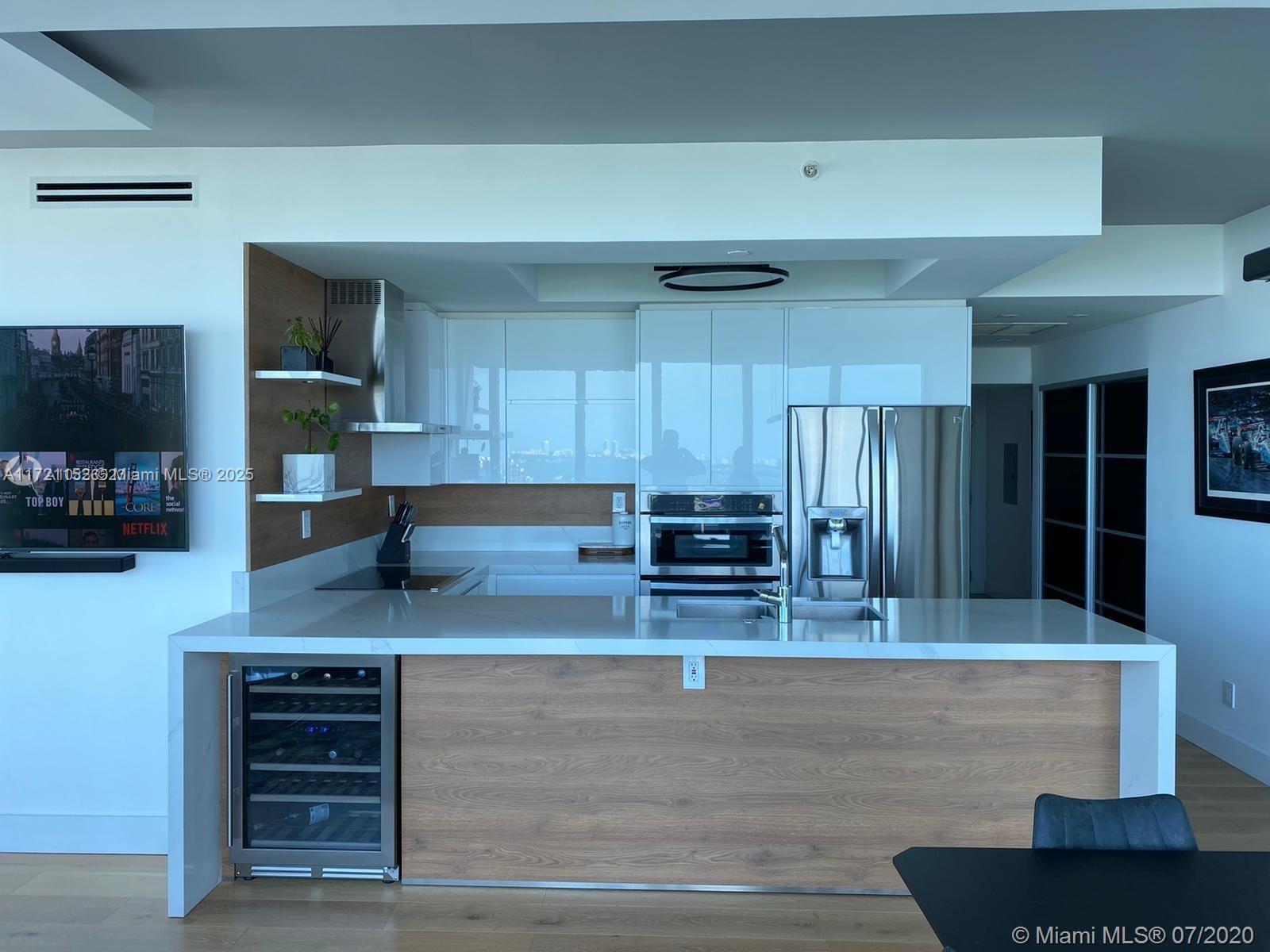 888 Biscayne Blvd # 2308