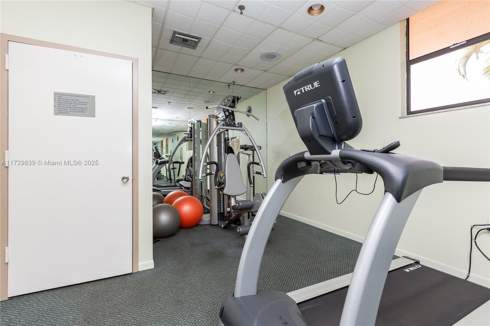 900 NE 195th St # 208