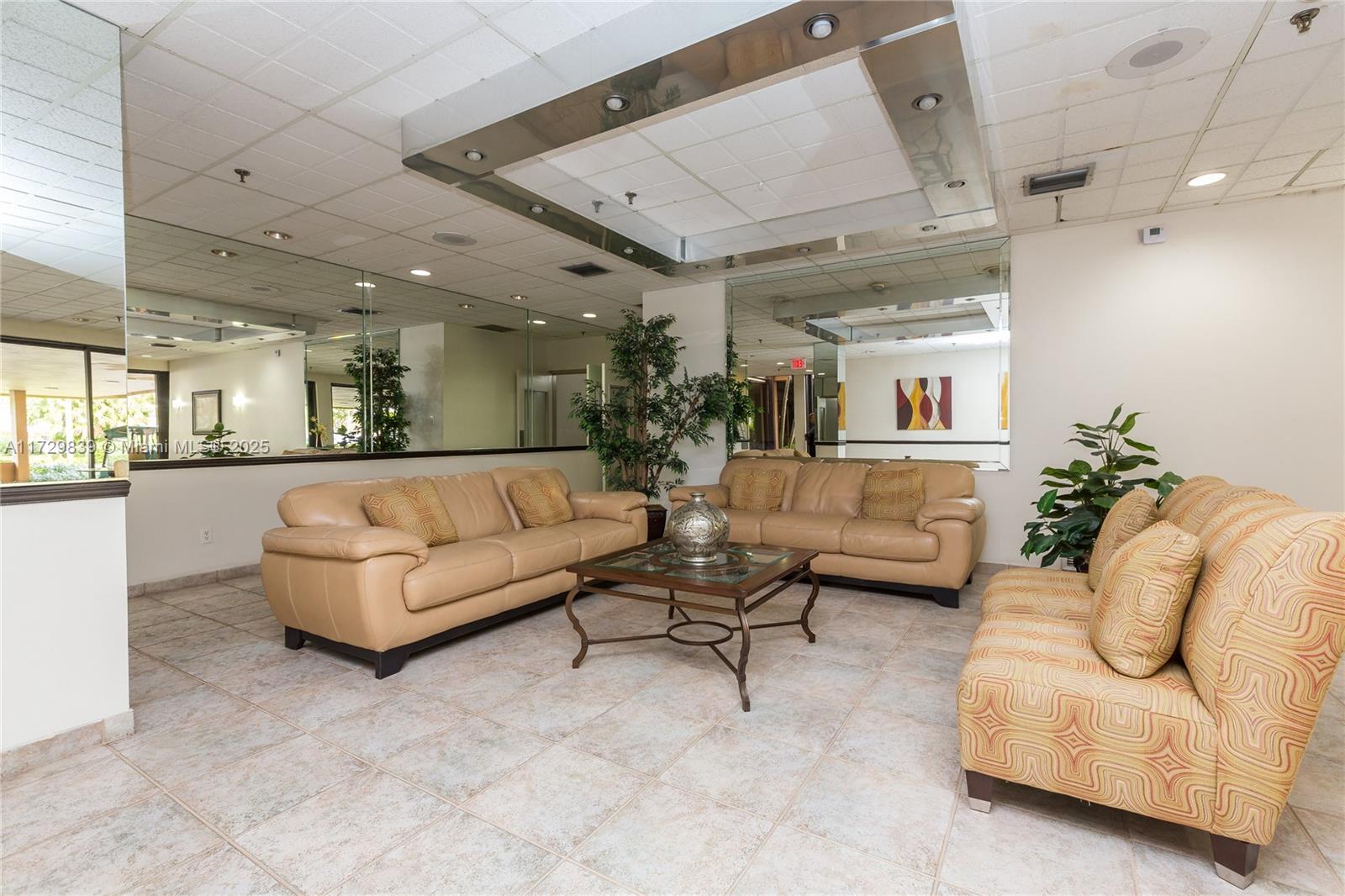 900 NE 195th St # 208