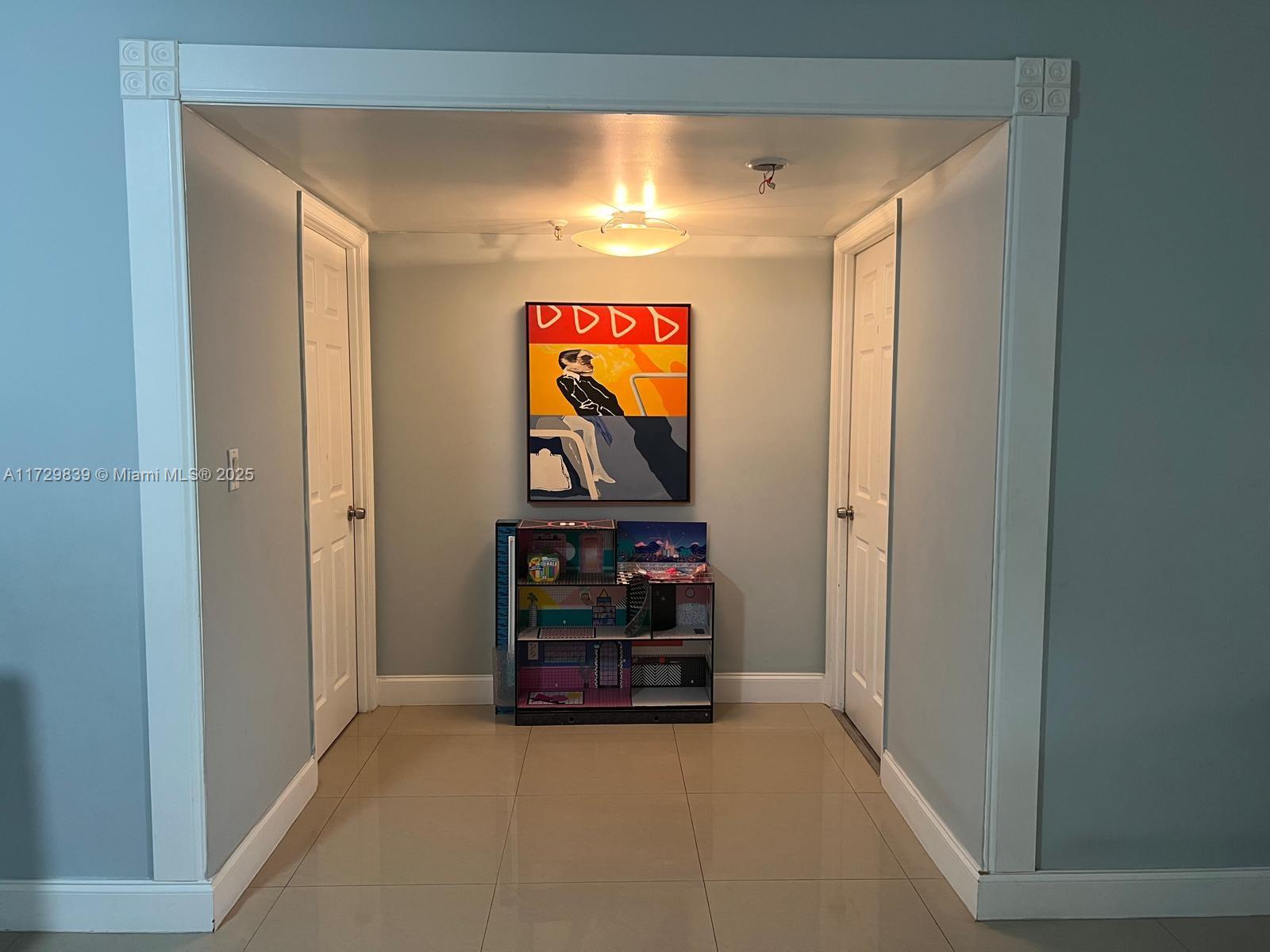 900 NE 195th St # 208