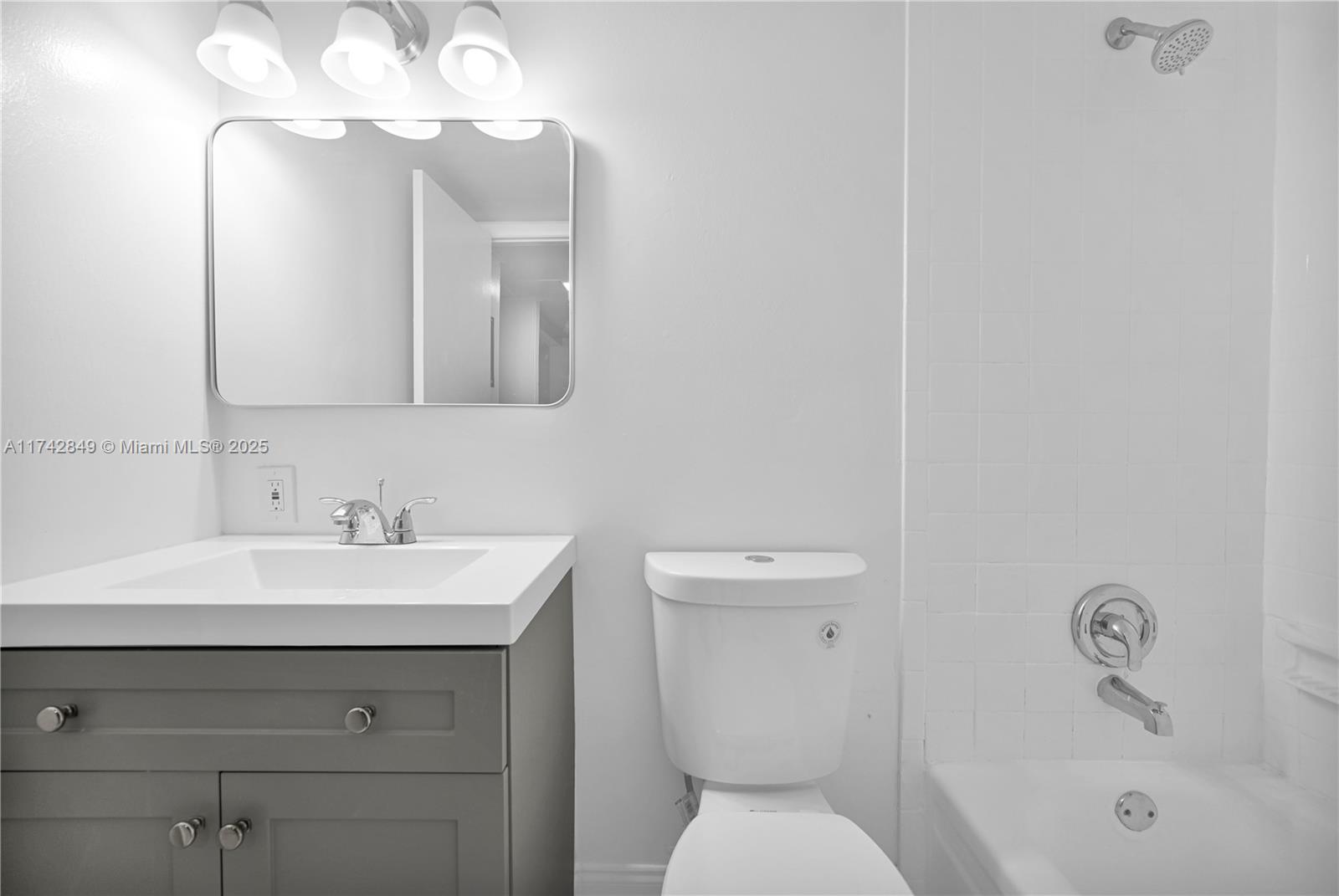 7550 Stirling Rd # V203