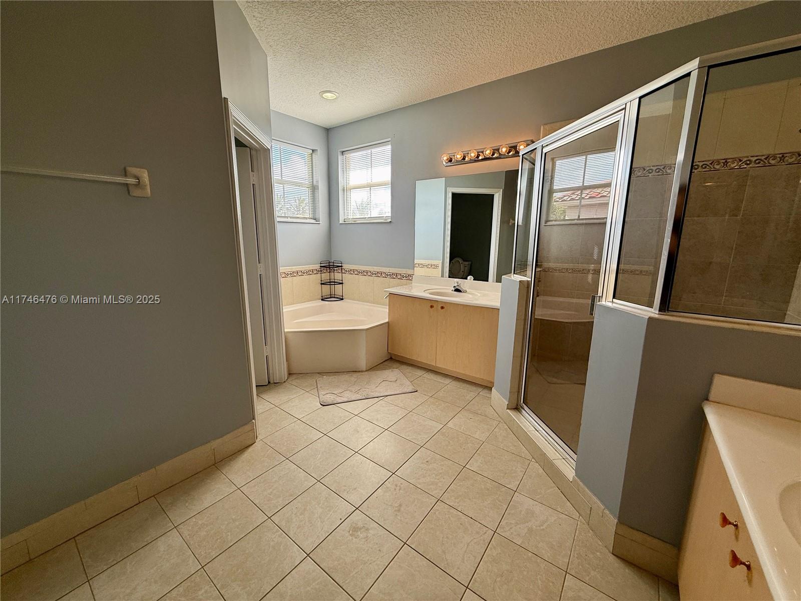 2132 SW 118th Ave