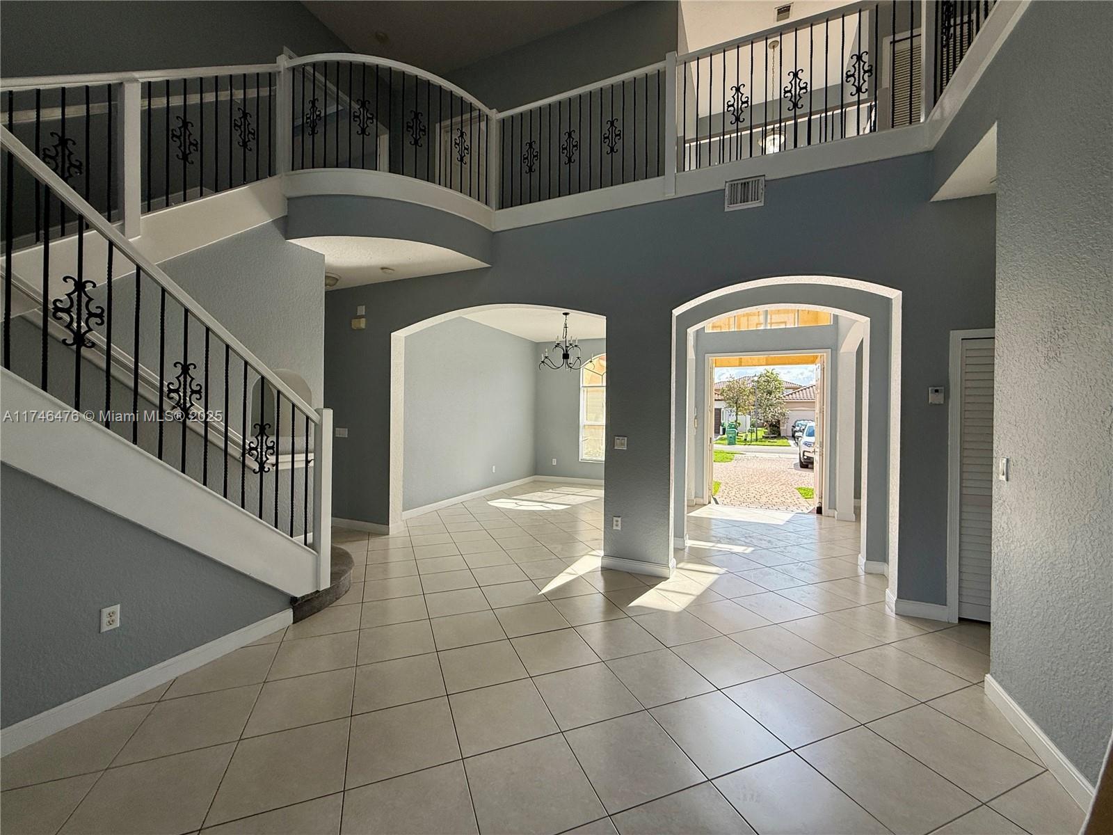 2132 SW 118th Ave