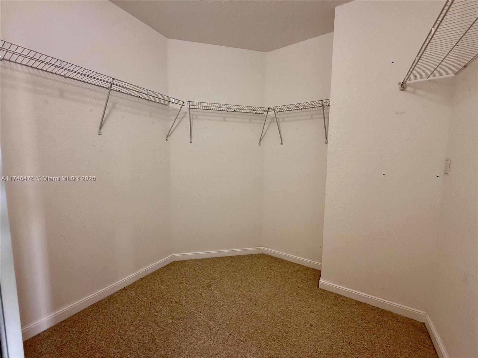 2132 SW 118th Ave